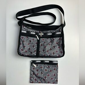 LeSportsac Deluxe Everyday Bag Expandable Terrier Toss Print Dog Bag Crossbody